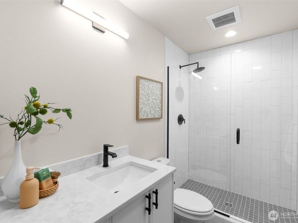 1104 A 34th Avenue, Seattle WA 98122