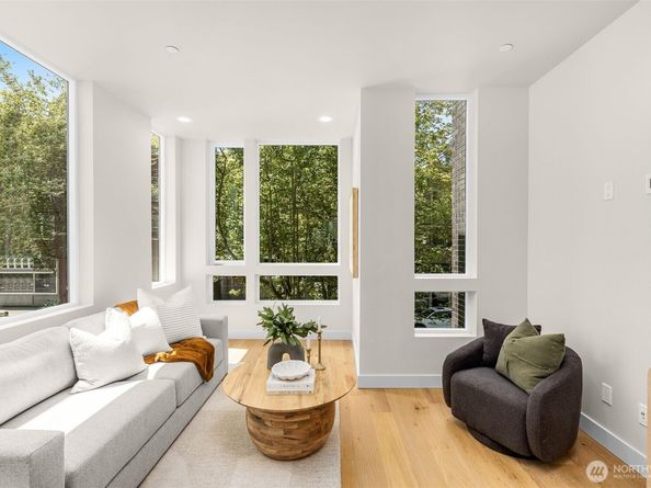 1104 A 34th Avenue, Seattle WA 98122