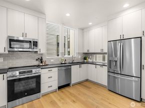 1104 A 34th Avenue, Seattle WA 98122