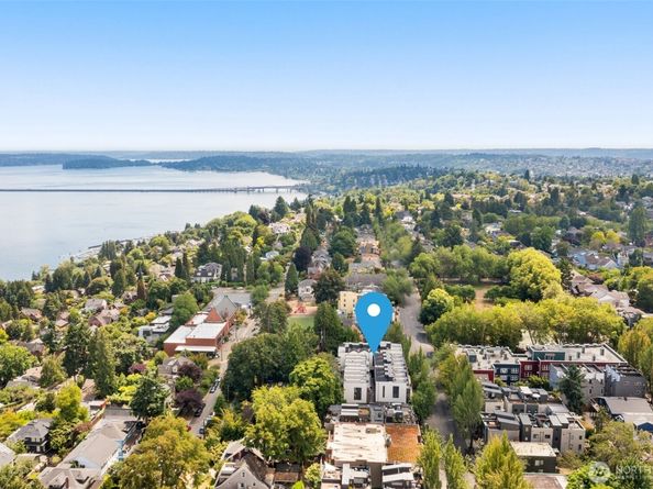 1104 A 34th Avenue, Seattle WA 98122