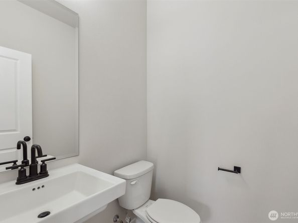 17548 NE Midnight Sun Loop, Poulsbo WA 98370