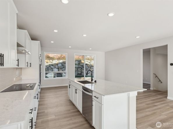 17548 NE Midnight Sun Loop, Poulsbo WA 98370