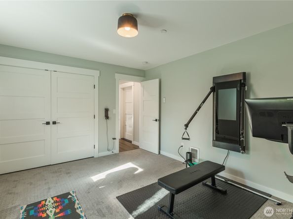 7528 215th Street SW 103, Edmonds WA 98026