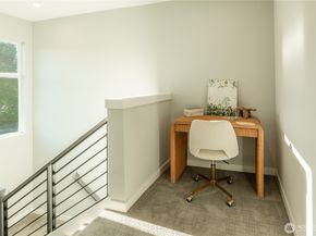 7528 215th Street SW 103, Edmonds WA 98026