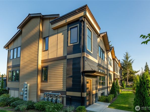 7528 215th Street SW 103, Edmonds WA 98026