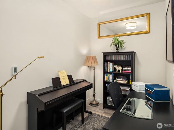 1760 NW 56th Street 518, Seattle WA 98107