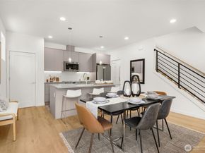 9223 B 14th Avenue NW, Seattle WA 98117