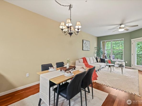 4321 Issaquah Pine Lake Road SE 403, Sammamish WA 98075