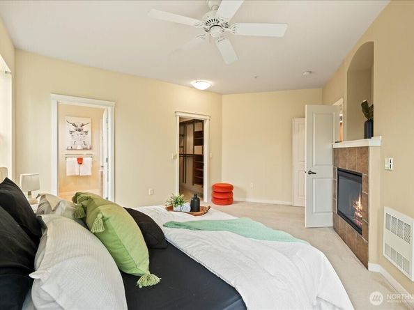 4321 Issaquah Pine Lake Road SE 403, Sammamish WA 98075