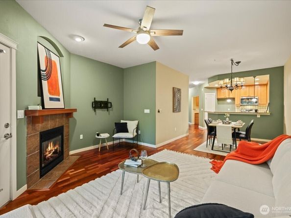 4321 Issaquah Pine Lake Road SE 403, Sammamish WA 98075