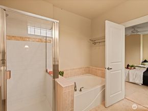 4321 Issaquah Pine Lake Road SE 403, Sammamish WA 98075