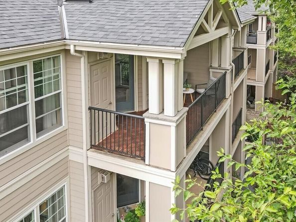 4321 Issaquah Pine Lake Road SE 403, Sammamish WA 98075