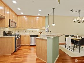 4321 Issaquah Pine Lake Road SE 403, Sammamish WA 98075