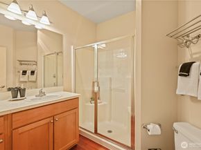 4321 Issaquah Pine Lake Road SE 403, Sammamish WA 98075