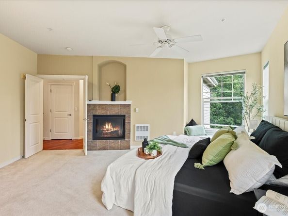 4321 Issaquah Pine Lake Road SE 403, Sammamish WA 98075