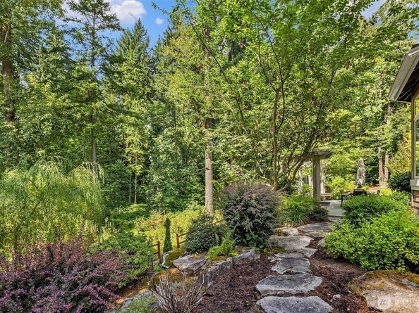 20546 NE 126th Way, Woodinville WA 98077