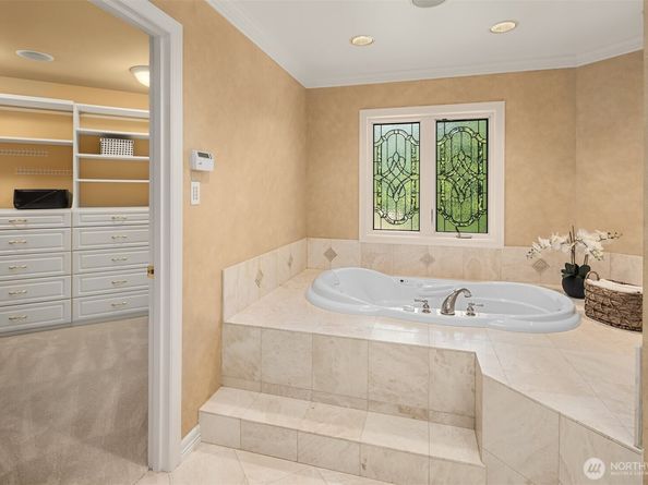 20546 NE 126th Way, Woodinville WA 98077