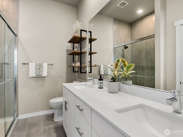 6645 NE 189th Court 3, Kenmore WA 98012