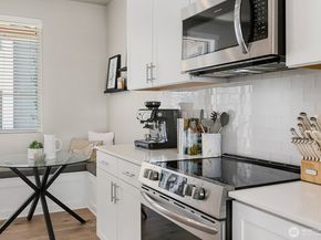 6645 NE 189th Court 3, Kenmore WA 98012