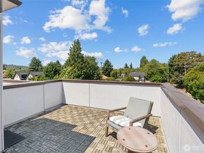 1058 S Cloverdale Street C, Seattle WA 98108