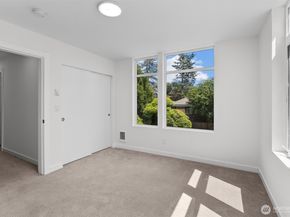 1058 S Cloverdale Street C, Seattle WA 98108