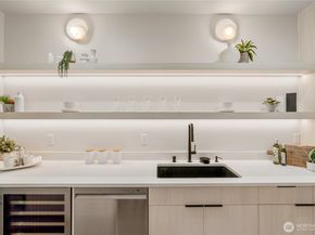 1844 Market St 2, Kirkland WA 98033