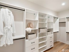 1844 Market St 2, Kirkland WA 98033