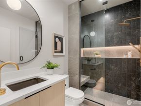 1844 Market St 2, Kirkland WA 98033