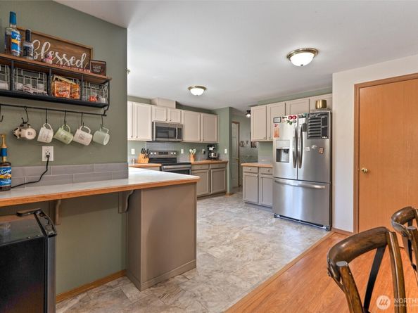 7260 E Last refuge Way, Port Orchard WA 98366