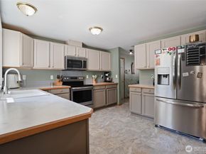 7260 E Last refuge Way, Port Orchard WA 98366