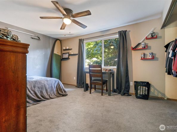 7260 E Last refuge Way, Port Orchard WA 98366