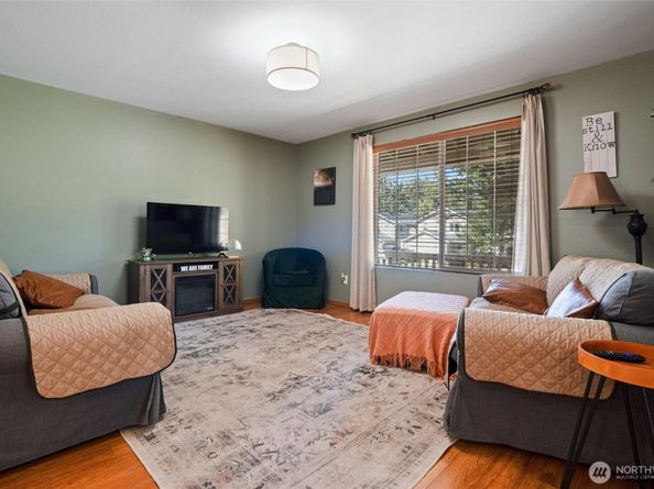 7260 E Last refuge Way, Port Orchard WA 98366
