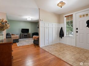 7260 E Last refuge Way, Port Orchard WA 98366