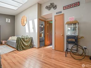 7260 E Last refuge Way, Port Orchard WA 98366