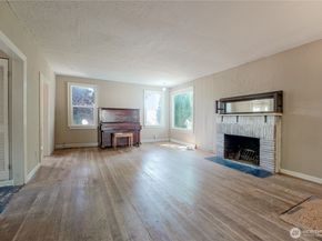 11027 Alton Avenue NE, Seattle WA 98125