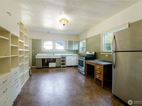 11027 Alton Avenue NE, Seattle WA 98125