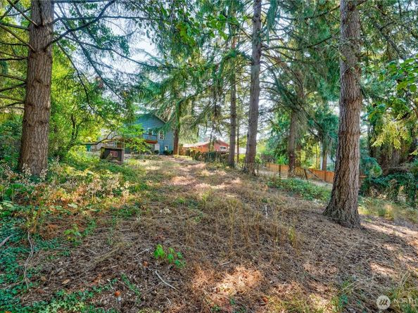 11027 Alton Avenue NE, Seattle WA 98125
