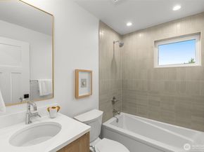 315 A NW 86th Street A, Seattle WA 98117