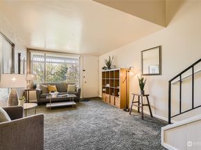 100 Martin Luther King Jr Way 1, Seattle WA 98122