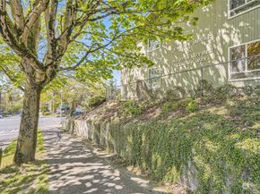 100 Martin Luther King Jr Way 1, Seattle WA 98122