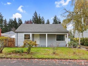 14516 Dayton Avenue N, Shoreline WA 98133