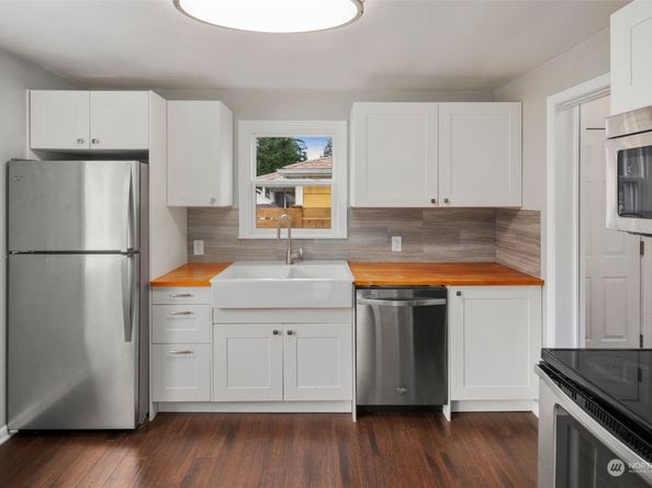 14516 Dayton Avenue N, Shoreline WA 98133