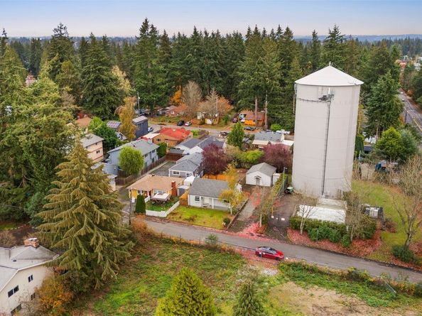 14516 Dayton Avenue N, Shoreline WA 98133