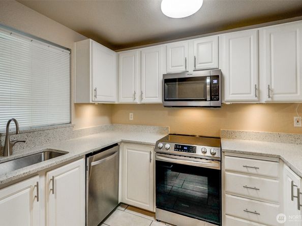 11107 NE 125th Lane F222, Kirkland WA 98034