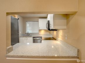 11107 NE 125th Lane F222, Kirkland WA 98034