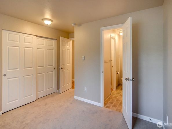 11107 NE 125th Lane F222, Kirkland WA 98034