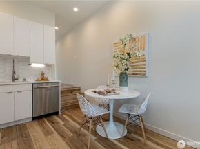 738 D N 92nd Street, Seattle WA 98103
