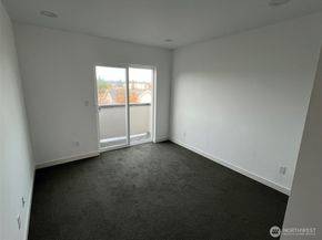 738 D N 92nd Street, Seattle WA 98103