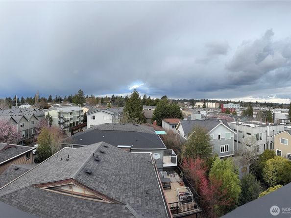 738 D N 92nd Street, Seattle WA 98103