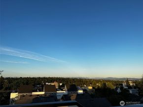 738 D N 92nd Street, Seattle WA 98103